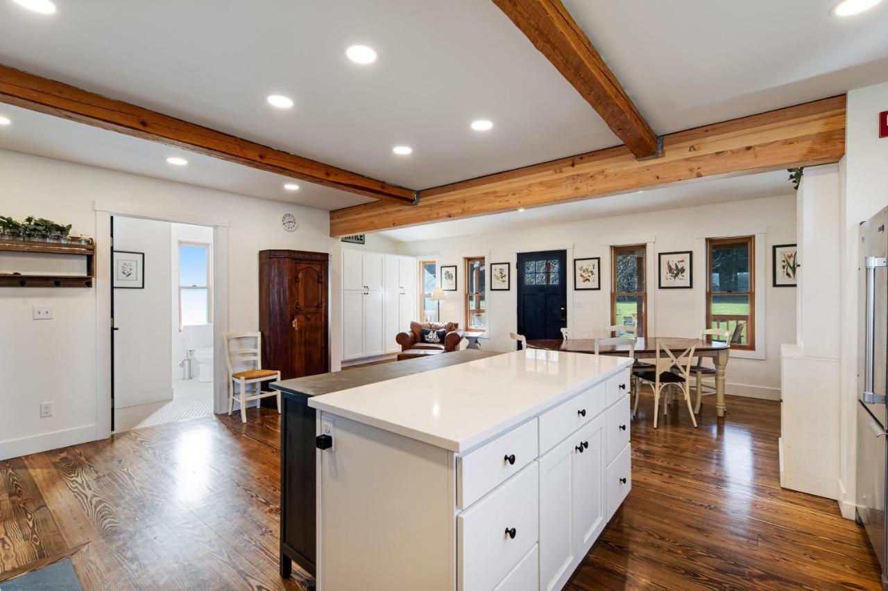 Historic Officer'S Farmhouse At Olf Coupeville Extérieur photo