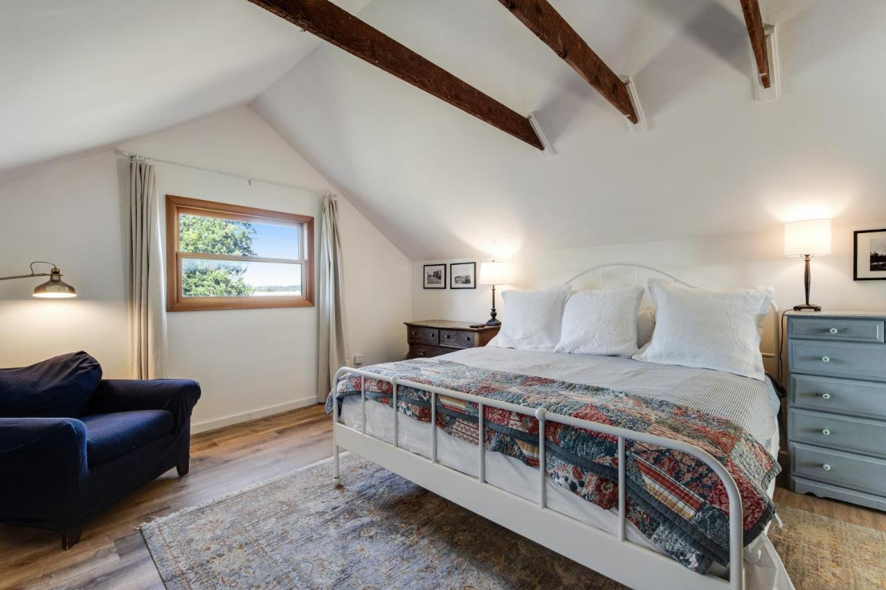 Historic Officer'S Farmhouse At Olf Coupeville Extérieur photo